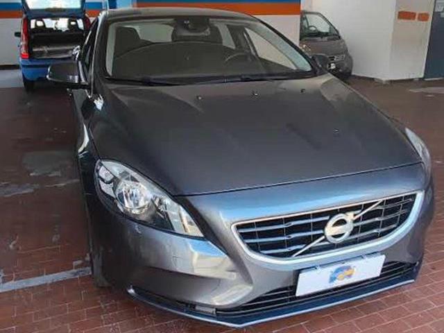 VOLVO V40 D2 1.6 Momentum