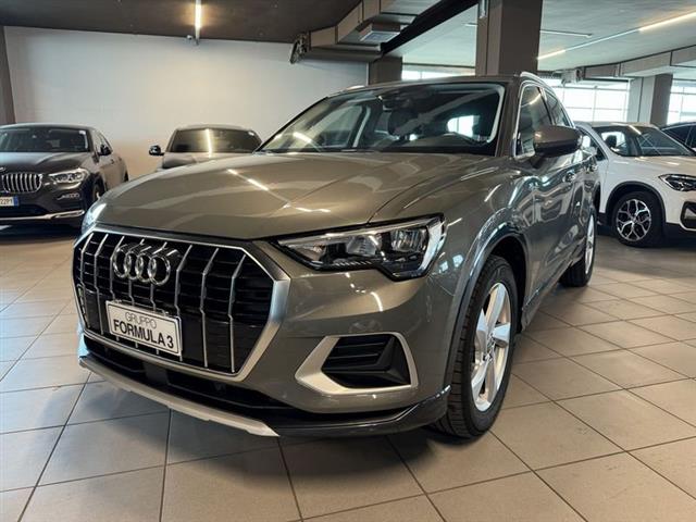 AUDI Q3 35 TDI S tronic Business Advanced