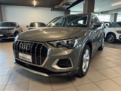 AUDI Q3 35 TDI S tronic Business Advanced