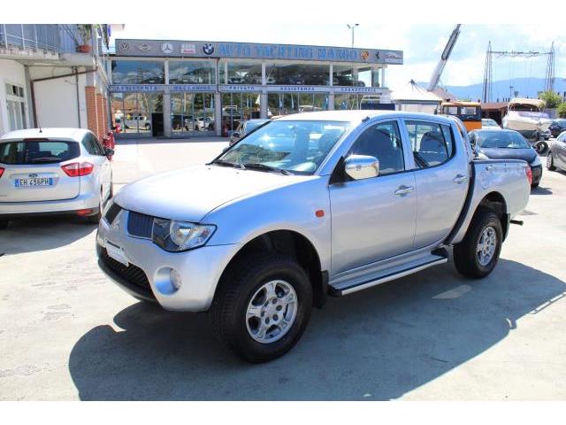 MITSUBISHI L200 d.cab 2.5 di-d Intense