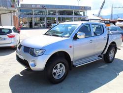 MITSUBISHI L200 d.cab 2.5 di-d Intense