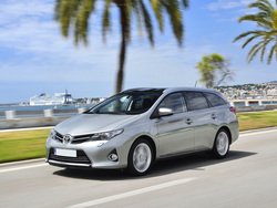 TOYOTA AURIS Touring Sports 1.8 Hybrid Active