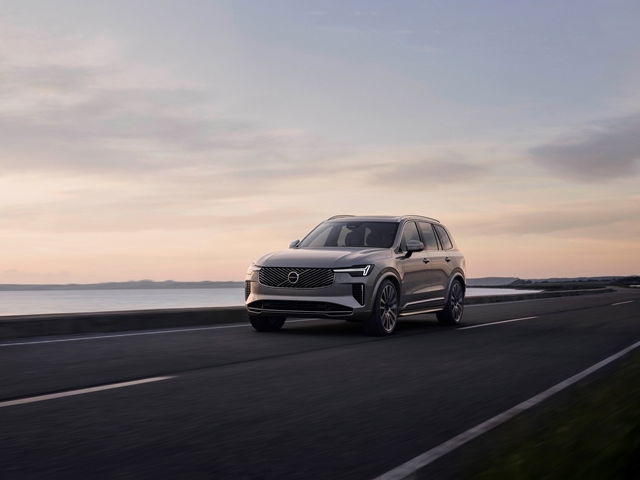 VOLVO XC90 B5 AWD automatico 7 posti Core