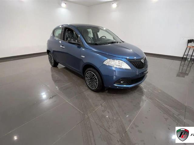 LANCIA Ypsilon 1.0 FireFly 70cv Hybrid ORO MY24