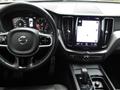 VOLVO XC60 B4 (d) AWD Geartronic R-design