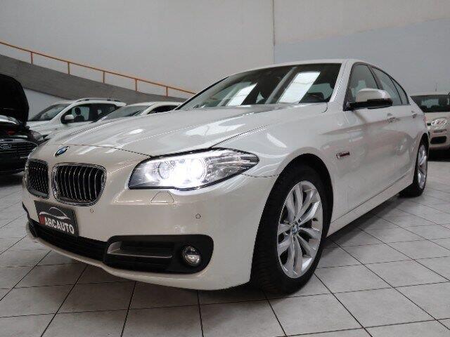 BMW SERIE 5 520d Luxury