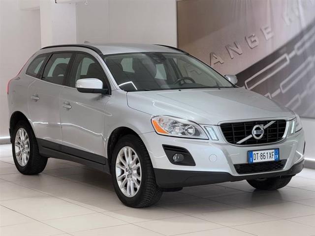 VOLVO XC60 2.4 D5 Momentum