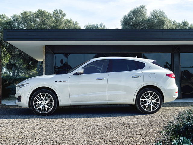 MASERATI LEVANTE 2021 2.0 mhev GT 330cv auto