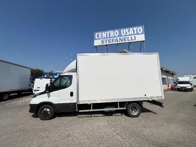 IVECO DAILY 35C16H 3.0 BOX - 4100 Daily 35S14HV 2.3 HPT PC-TN Furgone