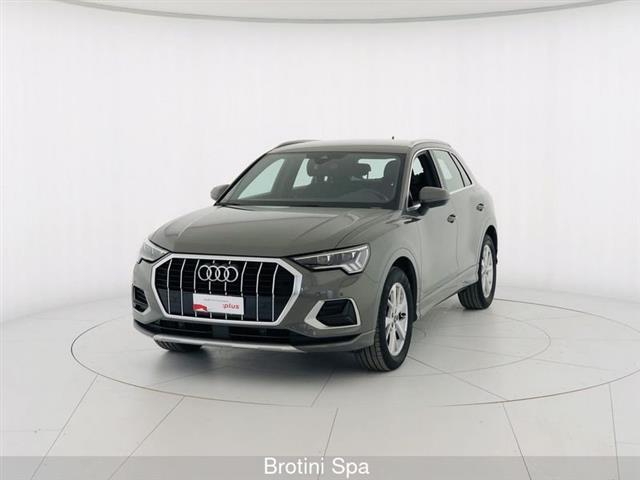 AUDI Q3 35 TFSI Business Advanced