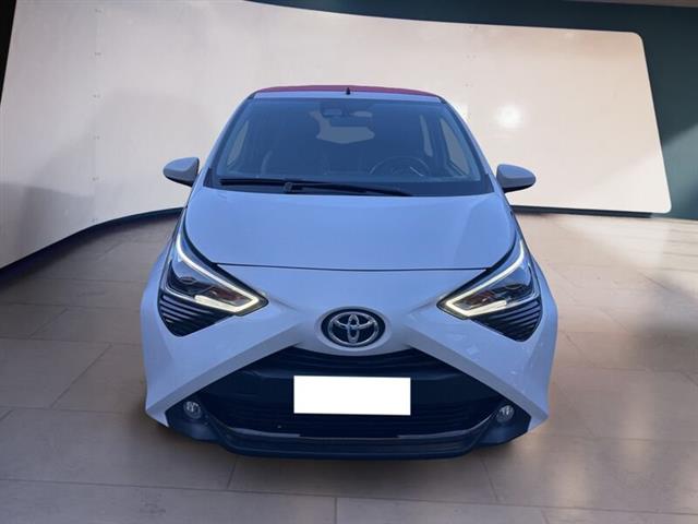 TOYOTA AYGO II 2018 5p 5p 1.0 x-wave 72cv