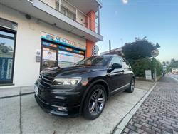 VOLKSWAGEN TIGUAN 2.0 TDI SCR DSG Advanced R-LINE