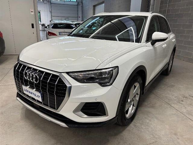 AUDI Q3 35 TDI S tronic Business Advanced