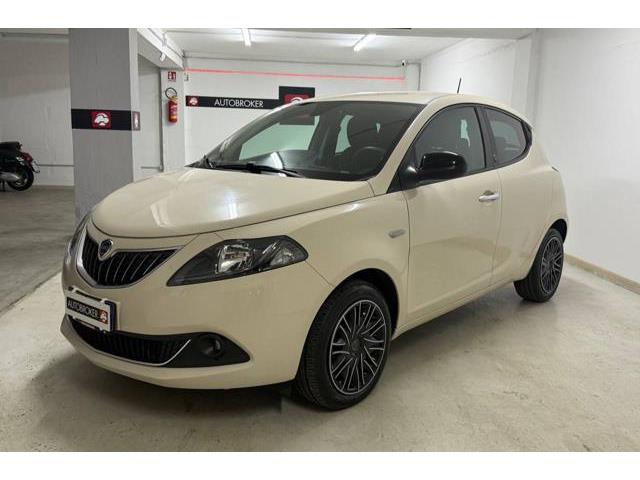 LANCIA YPSILON 1.0 FireFly 5 porte S&S Hybrid Ecochic Gold