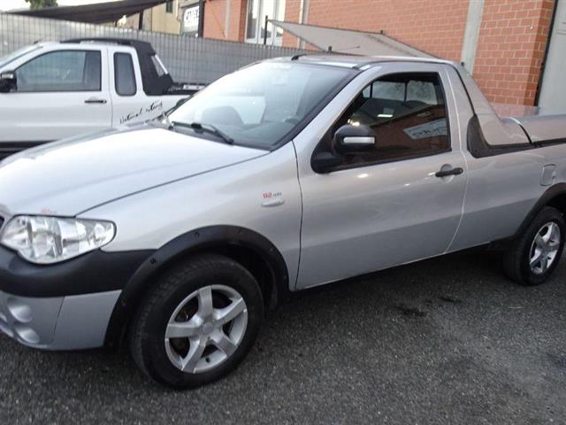 FIAT Strada 1.3 MJT FIORINO  2011 PICK- UP hard top