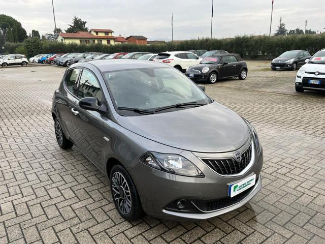 LANCIA YPSILON 1.0  Hybrid Platino 70 cv - OK NEOPATENTATI