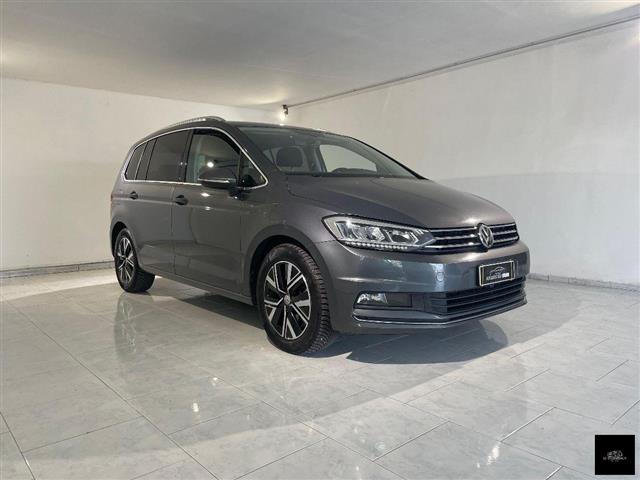 VOLKSWAGEN Touran 2.0 TDI 150 CV DSG Executive BMT