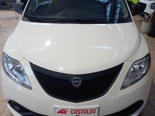 LANCIA YPSILON 1.0 FireFly 5 porte S&S Hybrid Ecochic Silver