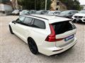 VOLVO V60 D4 AWD Geartronic Momentum