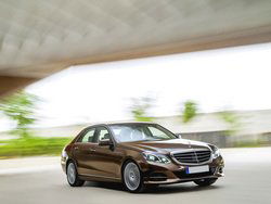 MERCEDES CLASSE E BERLINA E 200 BUSINESS BLUETEC AUTO