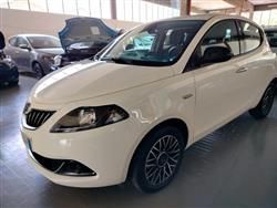 LANCIA YPSILON 1.0 FireFly Hybrid Platino MY24 PROMO