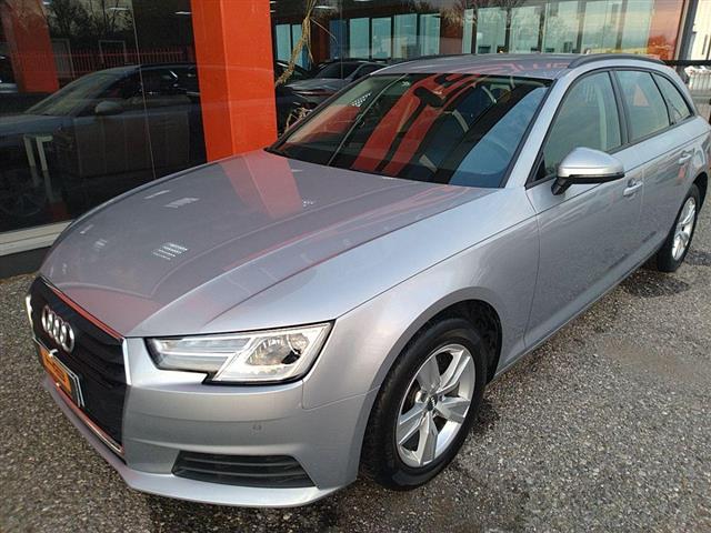 AUDI A4 Avant 35 TDI S tronic Business