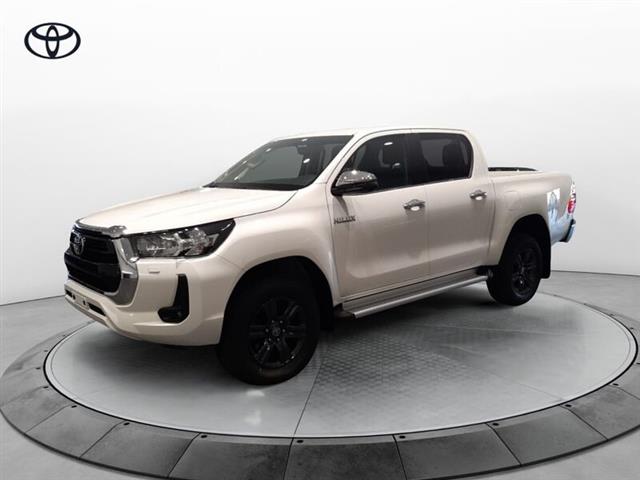 TOYOTA HILUX 2.4 D-4D A/T 4WD 4 porte Double Cab Lounge