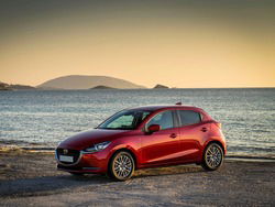 MAZDA 2 1.5 M-HYBRID EVOLVE NAVI 75CV