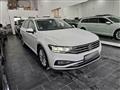 VOLKSWAGEN Passat Variant Tetto LED C.17 ACC Camera360 PDC Navi Paddles S&S