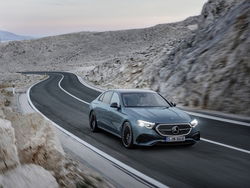 MERCEDES CLASSE E BERLINA E 220 d Mild hybrid AMG Line Premium