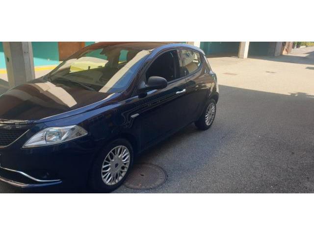 LANCIA Ypsilon 1.2 69 CV 5p. Silver