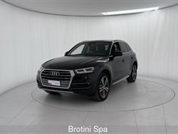 AUDI Q5 40 TDI quattro S tronic Business Sport