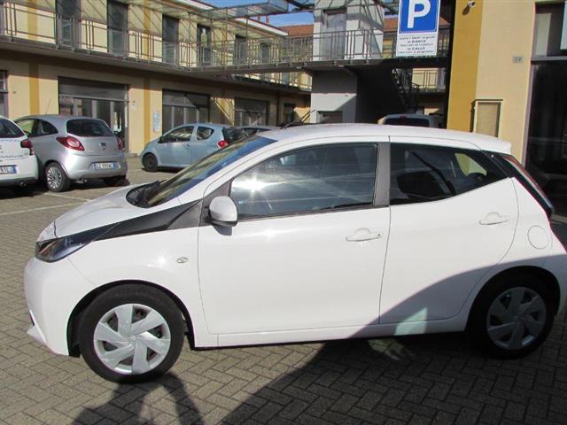 TOYOTA Aygo 1.0 VVT-i 69 CV 5 porte x-cool