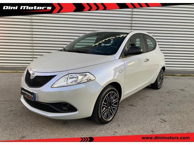 LANCIA YPSILON 1.2 69 CV 5 porte GOLD OK NEOPATENTATO IVA ESPOSTA