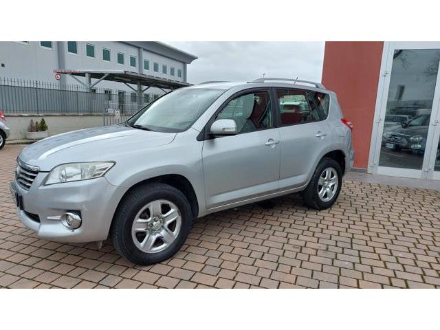 TOYOTA RAV4 2.2 D-4D 150 CV DPF    Unico Proprietario