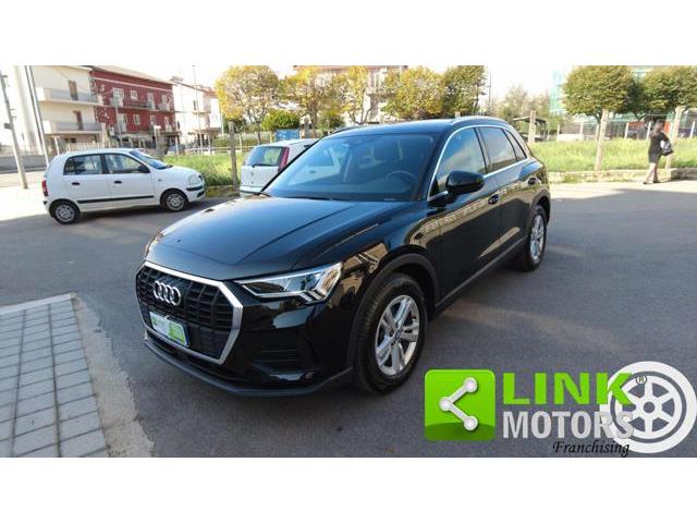 AUDI Q3 35 TDI S tronic Business