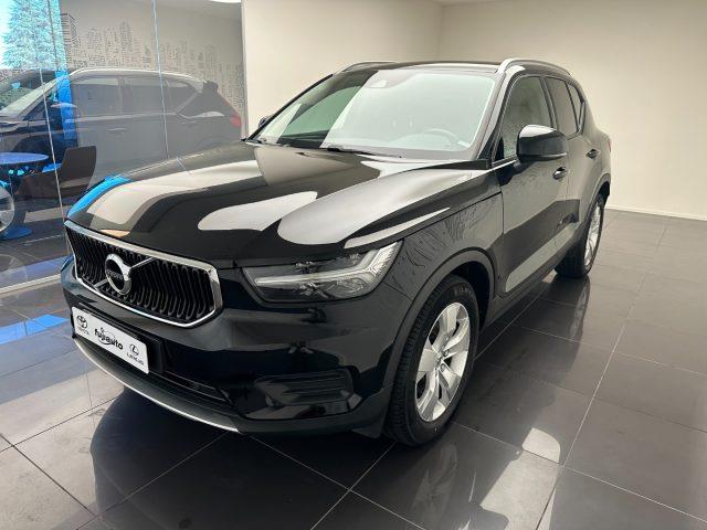 VOLVO XC40 T3 Momentum