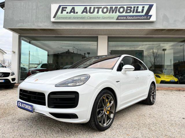 PORSCHE CAYENNE Coupé 4.0 V8 Turbo S E-Hybrid