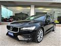 VOLVO V60 B4 (d) Geartronic Momentum Business Pro