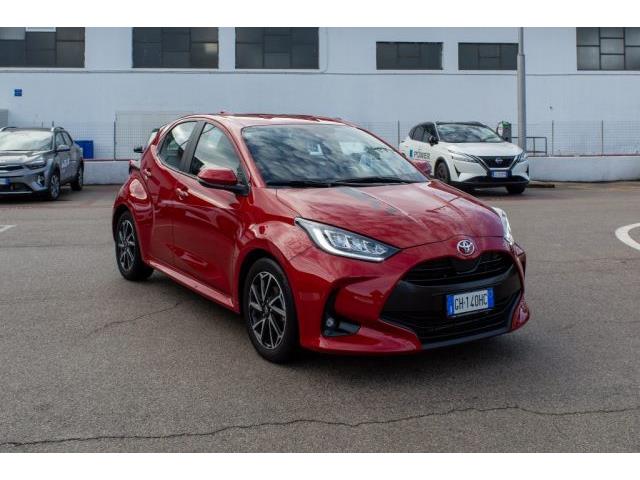 TOYOTA YARIS 1.0 5 porte Trend