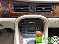 JAGUAR DAIMLER XJ 4.0 Super V8 Passo lungo, pelle, radica,