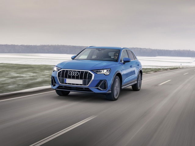 AUDI Q3 45 TFSI e S tronic Business