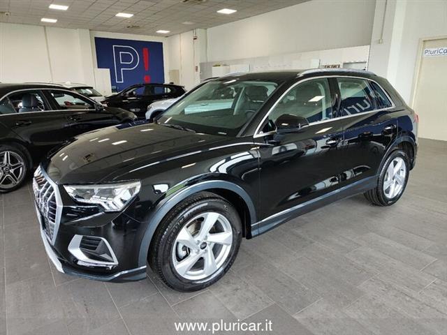 AUDI Q3 35 TDI S tronic Business Advanced