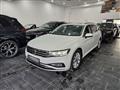 VOLKSWAGEN Passat Variant Tetto LED C.17 ACC Camera360 PDC Navi Paddles S&S