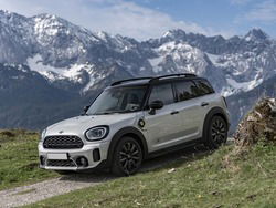 MINI COUNTRYMAN HYBRID MINI COUNTRYMAN 1.5 COOPER SE ESSENTIAL ALL4 AUTO