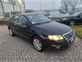 VOLKSWAGEN PASSAT 2.0 16V FSI tip. Highline