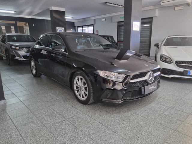 MERCEDES CLASSE A SEDAN d Automatic 4p. Business Extra