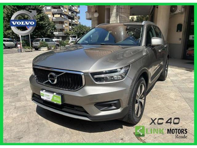 VOLVO XC40 T2 Geartronic Momentum Pro