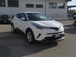 TOYOTA C-HR 1.8 Hybrid E-CVT Business