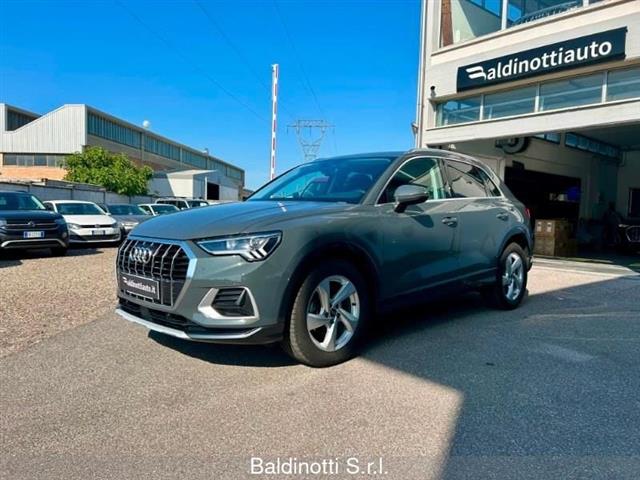 AUDI Q3 35 TDI S tronic Business Advanced